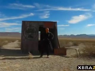 Enorme tetas carro mechanic nikki benz anal sexo em o desert
