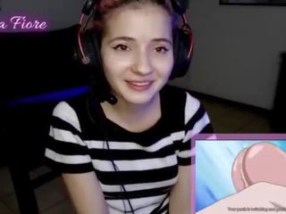 18yo youtuber consigue cachondo observando hentai durante la corriente y masturba - emma fiore